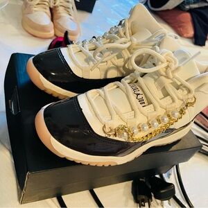 Jordan retro 11 Kids' dark brown and White/Cream sneakers with Gold Accents